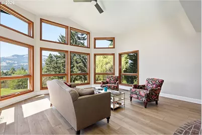 201 NW Country Place Rd, White Salmon, WA 98672 - Photo 11