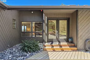 201 NW Country Place Road, White Salmon, WA 98672 - Photo 5