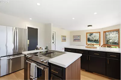 201 NW Country Place Rd, White Salmon, WA 98672 - Photo 23