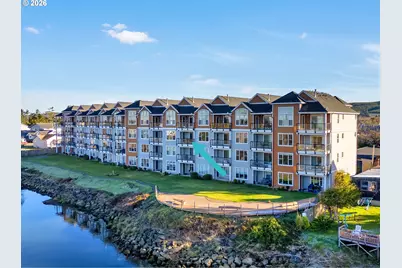 1000 N Holladay Dr #304, Seaside, OR 97138 - Photo 1