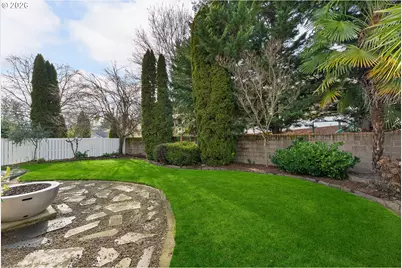 2402 NW Canterbury Dr, Roseburg, OR 97471 - Photo 39