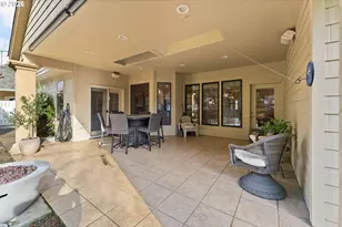 2402 NW Canterbury Dr, Roseburg, OR 97471 - Photo 35