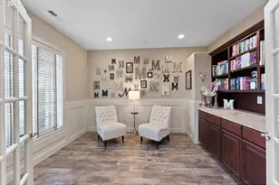 2402 NW Canterbury Dr, Roseburg, OR 97471 - Photo 23