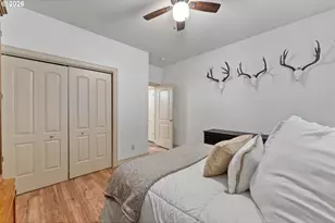 2402 NW Canterbury Dr, Roseburg, OR 97471 - Photo 29