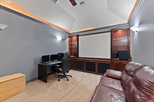 2402 NW Canterbury Dr, Roseburg, OR 97471 - Photo 31