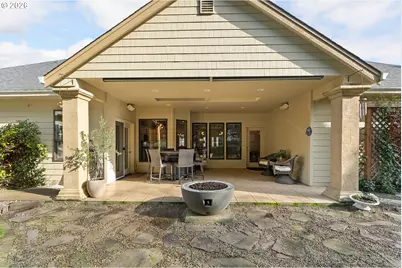 2402 NW Canterbury Dr, Roseburg, OR 97471 - Photo 37