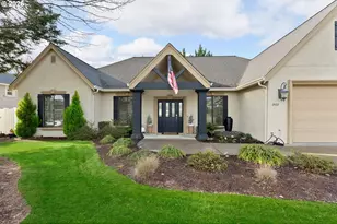 2402 NW Canterbury Dr, Roseburg, OR 97471 - Photo 47