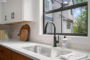3801 SW Iowa St, Portland, OR 97221 - Photo 11