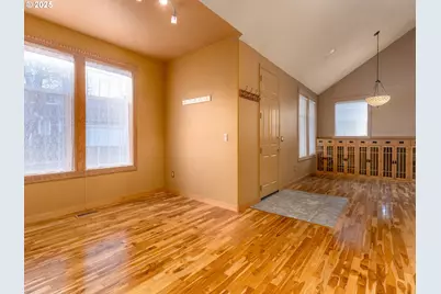 7709 SW Thornton Dr, Wilsonville, OR 97070 - Photo 5