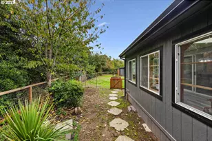 87527 Rhodowood Dr, Florence, OR 97439 - Photo 23