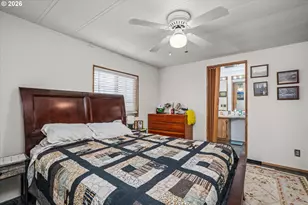 2150 Laura St, Springfield, OR 97477 - Photo 9