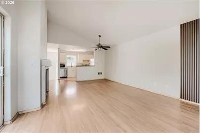 15711 NE Beech St #5B, Portland, OR 97230 - Photo 9
