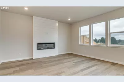 9301 SE Crystal Rose St, Happy Valley, OR 97086 - Photo 9