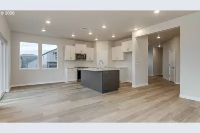 9301 SE Crystal Rose St, Happy Valley, OR 97086 - Photo 11