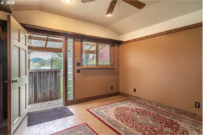 1754 NW Utah Dr, Roseburg, OR 97471 - Photo 41