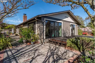 1754 NW Utah Dr, Roseburg, OR 97471 - Photo 1