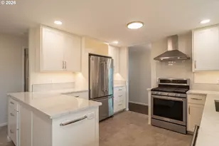 1754 NW Utah Dr, Roseburg, OR 97471 - Photo 7