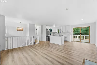 10507 NE 43rd St, Vancouver, WA 98682 - Photo 7