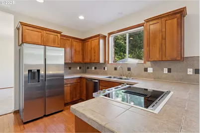 17209 SE Stephens St, Portland, OR 97233 - Photo 17