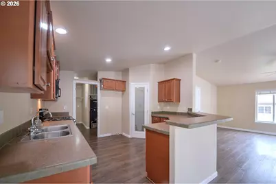 68943 E Cedar Hill Loop, Welches, OR 97067 - Photo 11