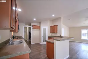 68943 E Cedar Hill Loop, Welches, OR 97067 - Photo 11