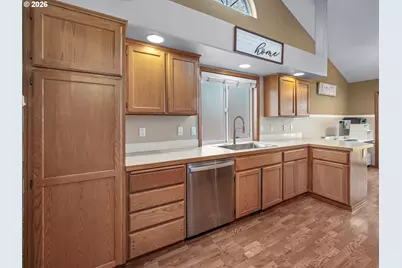 17921 SW Farwest Ln, Sherwood, OR 97140 - Photo 9