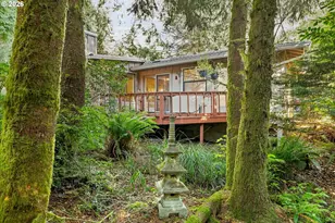194 SW The Pines Dr, Depoe Bay, OR 97341 - Photo 17