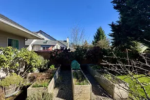 1256 Frogs Leap Ln, Eugene, OR 97404 - Photo 47