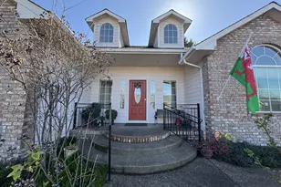 1256 Frogs Leap Ln, Eugene, OR 97404 - Photo 3