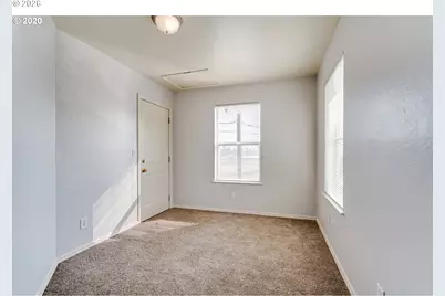 686 Bethel Dr, Eugene, OR 97402 - Photo 13