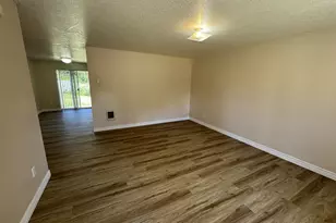 1108 S 11th Ave, Kelso, WA 98626 - Photo 5