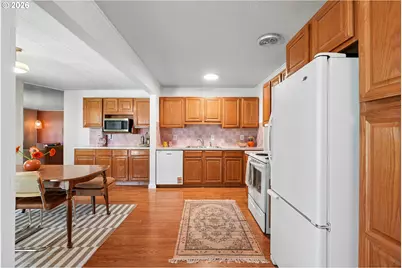 9006 N Gilbert Ave, Portland, OR 97203 - Photo 11