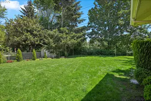 9006 N Gilbert Ave, Portland, OR 97203 - Photo 35