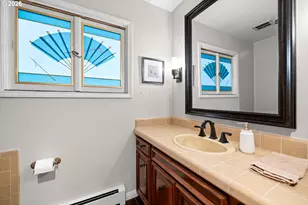 13650 NE Hassalo St, Portland, OR 97230 - Photo 17