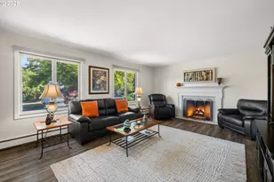 13650 NE Hassalo St, Portland, OR 97230 - Photo 9