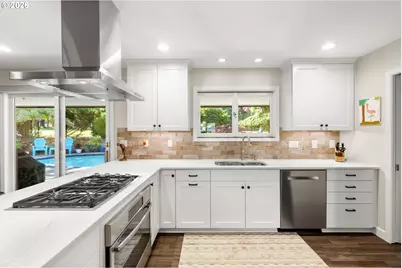 13650 NE Hassalo St, Portland, OR 97230 - Photo 9