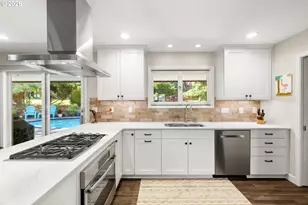 13650 NE Hassalo St, Portland, OR 97230 - Photo 9