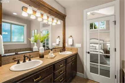 15677 Fieldstone Dr, Lake Oswego, OR 97035 - Photo 23