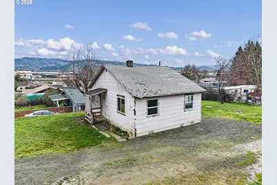 593 NW Sweetbrier Ave, Roseburg, OR 97471 - Photo 7