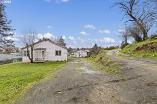 593 NW Sweetbrier Ave, Roseburg, OR 97471 - Photo 43