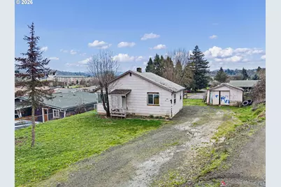 593 NW Sweetbrier Ave, Roseburg, OR 97471 - Photo 1