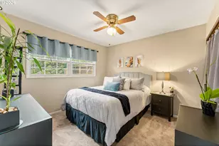 2209 NE 108th Ave, Portland, OR 97220 - Photo 15