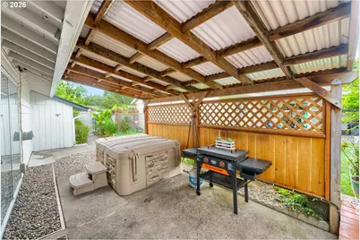 2209 NE 108th Ave, Portland, OR 97220 - Photo 21