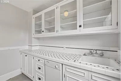1631 NW Everett St #406, Portland, OR 97209 - Photo 15
