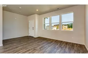 2957 U St, Springfield, OR 97477 - Photo 3