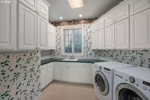 2215 NW Crestview Way, Portland, OR 97229 - Photo 29