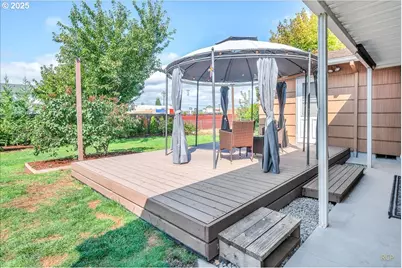 943 Oregon Way, Woodburn, OR 97071 - Photo 31