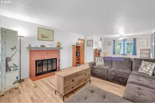 943 Oregon Way, Woodburn, OR 97071 - Photo 5