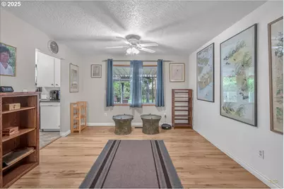 943 Oregon Way, Woodburn, OR 97071 - Photo 7