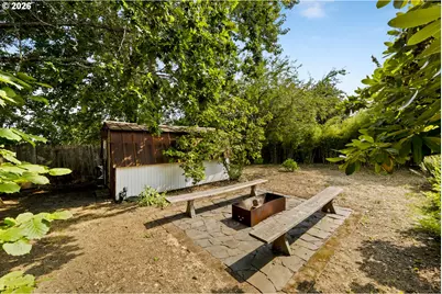 5747 NE Ainsworth St, Portland, OR 97218 - Photo 29